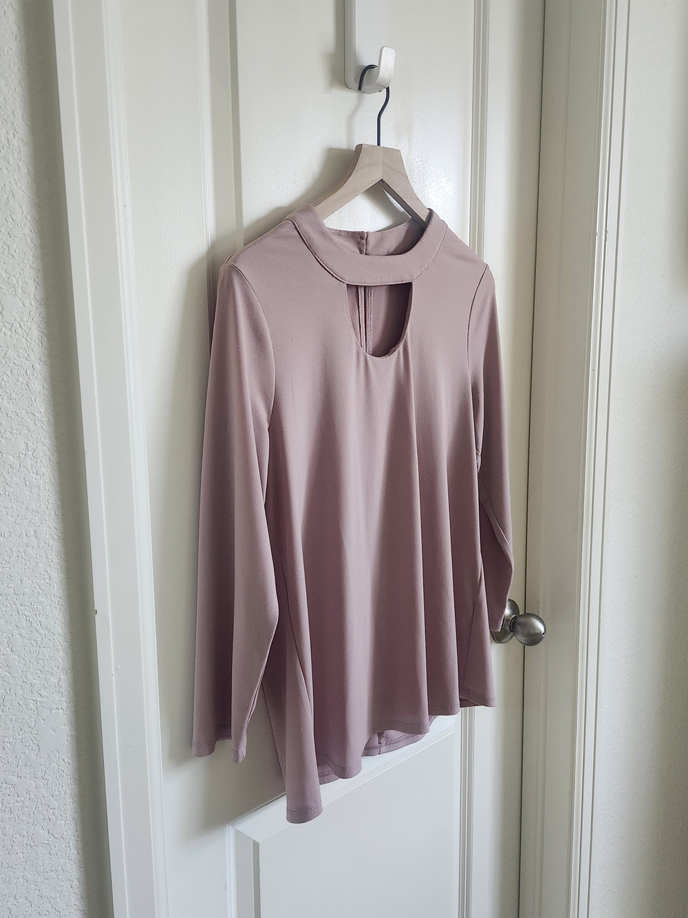 Cato Dusty Rose Keyhole Top